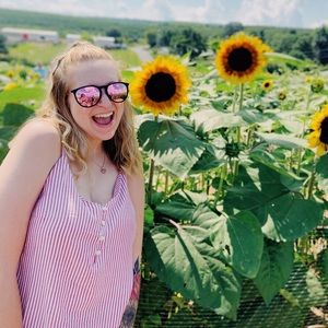 Meet your Posher, Andrea